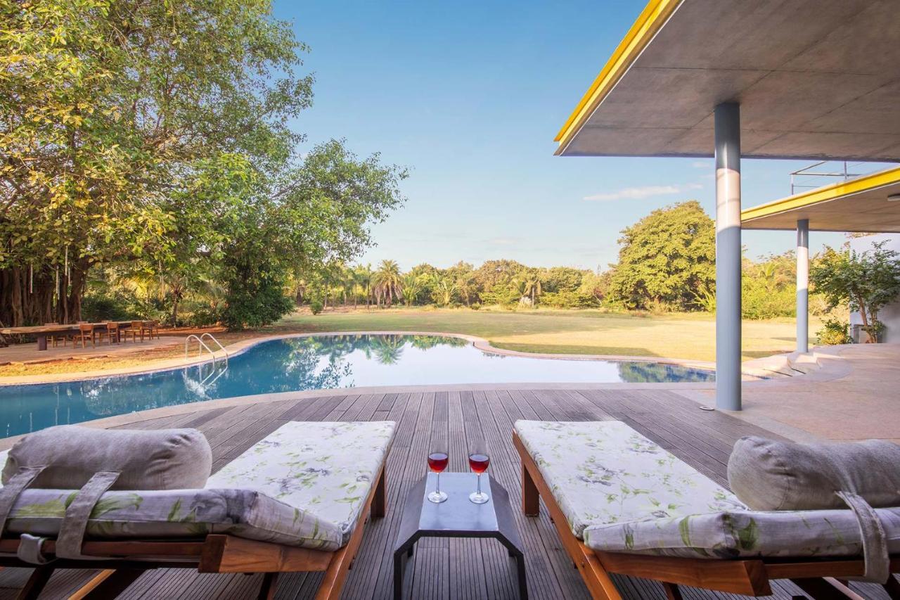 Jay House By Stayvista - Leisure Oasis With Pool, Snooker, Table Tennis & Foosball Fun Alībāg Buitenkant foto