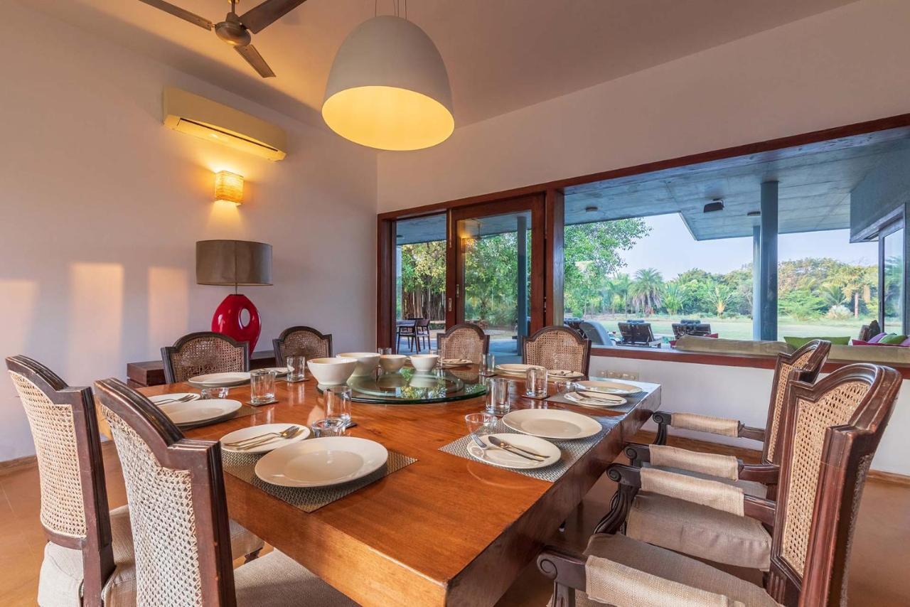 Jay House By Stayvista - Leisure Oasis With Pool, Snooker, Table Tennis & Foosball Fun Alībāg Buitenkant foto
