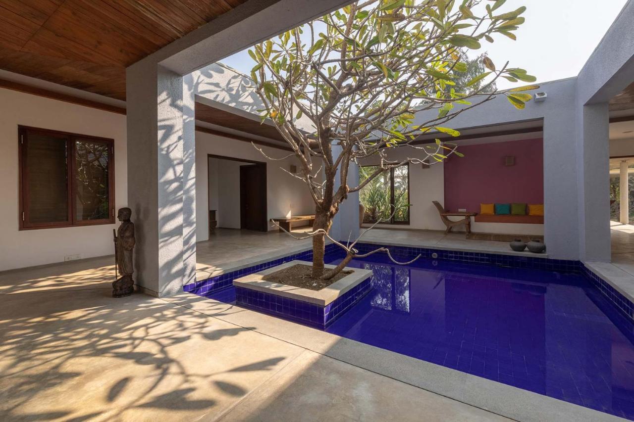 Jay House By Stayvista - Leisure Oasis With Pool, Snooker, Table Tennis & Foosball Fun Alībāg Buitenkant foto