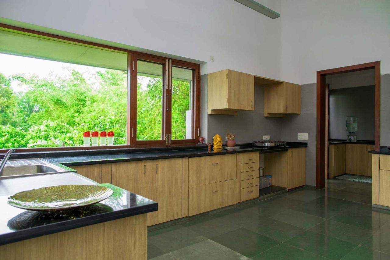 Jay House By Stayvista - Leisure Oasis With Pool, Snooker, Table Tennis & Foosball Fun Alībāg Buitenkant foto
