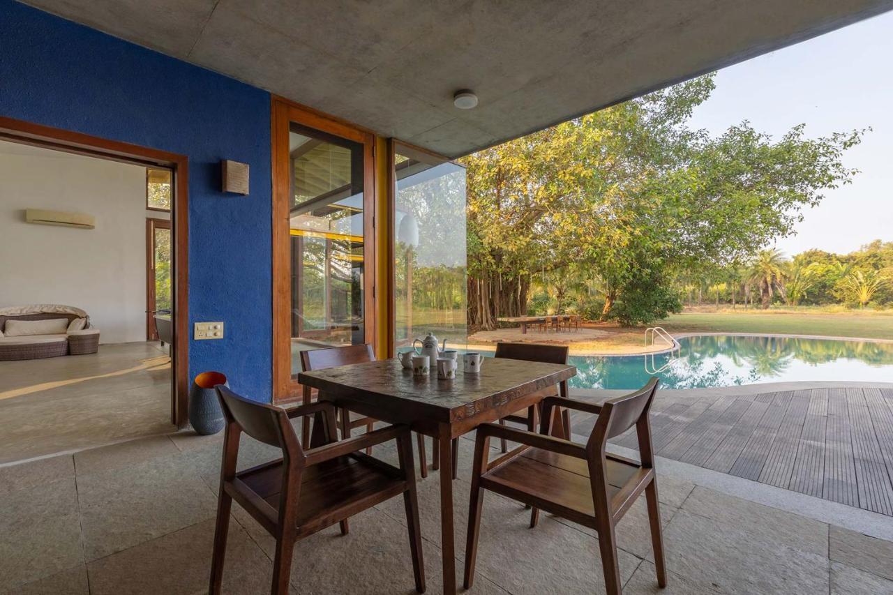 Jay House By Stayvista - Leisure Oasis With Pool, Snooker, Table Tennis & Foosball Fun Alībāg Buitenkant foto